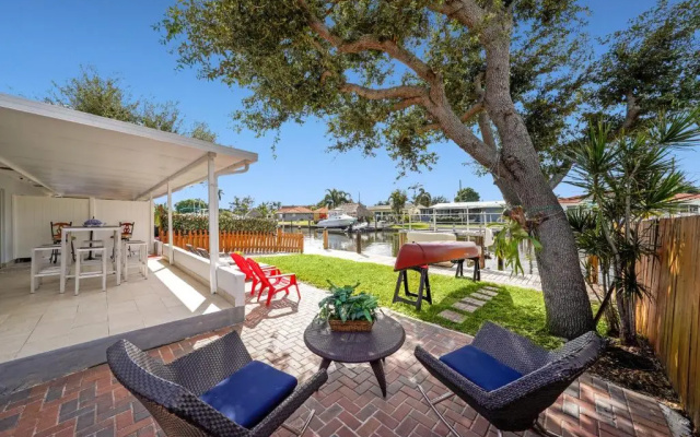 Sunny Waterside A in Dania Beach