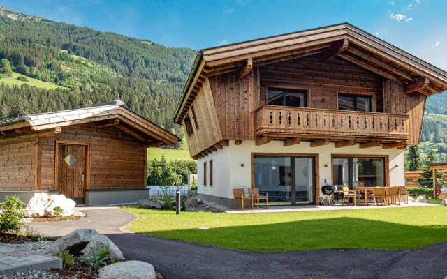 Chalet in Wald Near Krimml Waterfalls
