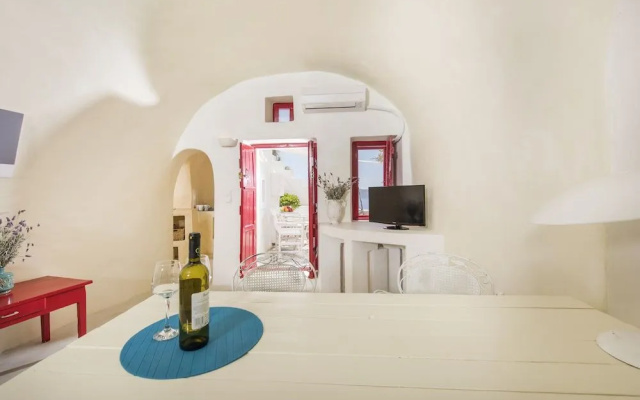 White Cave Villa By Caldera Houses