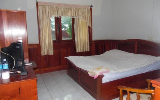 Sonsay Hotel
