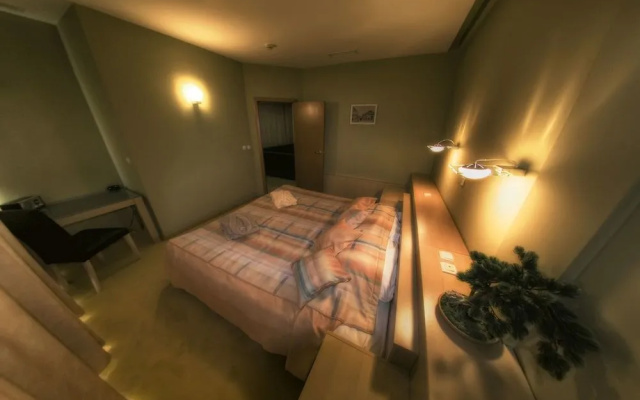 Hotel Lav