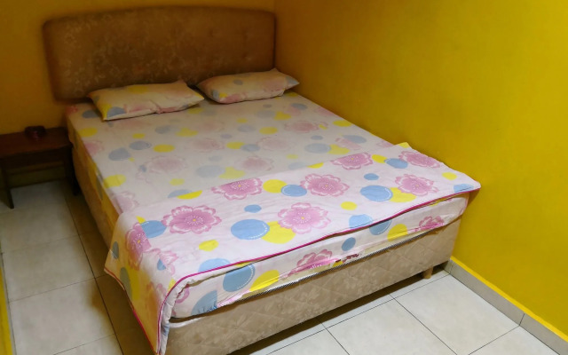 Lucky Budget Hotel