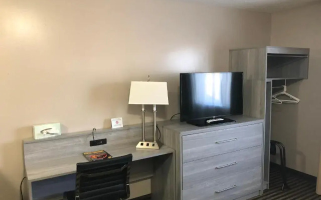 DuPont Suites