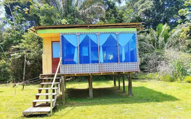 Red Uakari Jungle Lodge