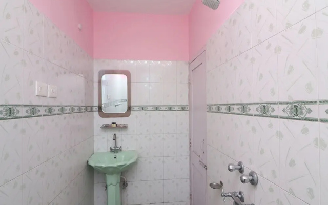 Moksh Hotel by OYO Rooms