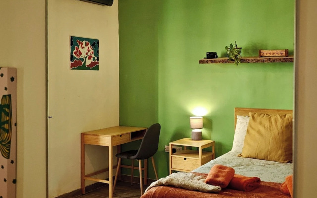 Spacious 2BR Maisonette -Private Terrace