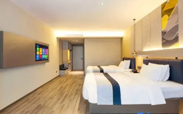 Homeinn Selected Hotel (Zhengzhou East High-Speed Rail Station East Square)