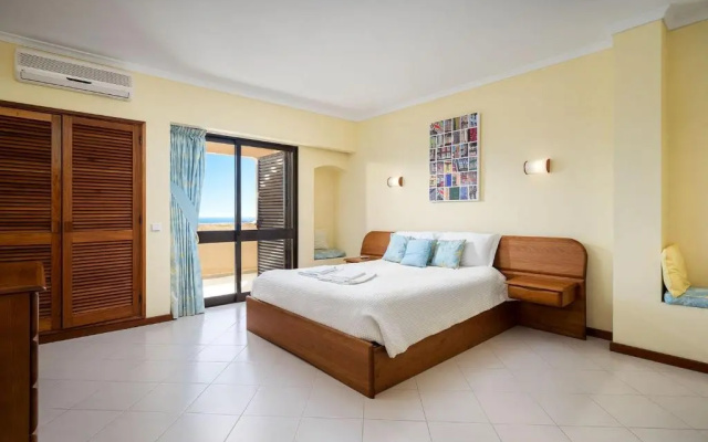 LovelyStay - Bela Vista 3BDR Duplex Penthouse with Pool
