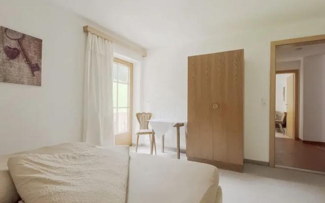 Lovely Apartment in Hainzenberg Next to Forest