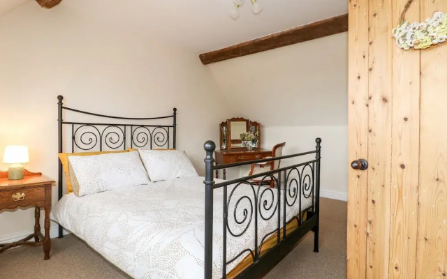 Tolldish Cottage