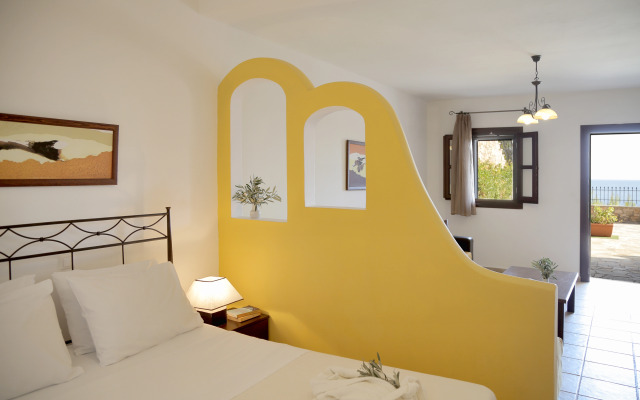 Yalis Hotel