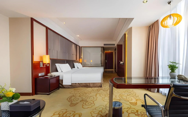 Avant-Garde Hotel