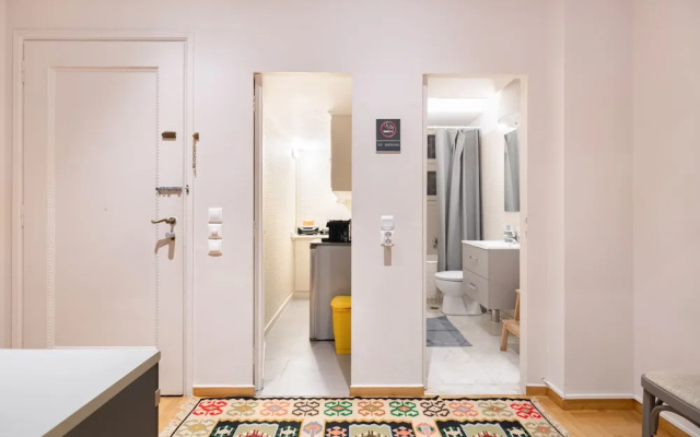 Bang in Kolonaki by Athenian Homes
