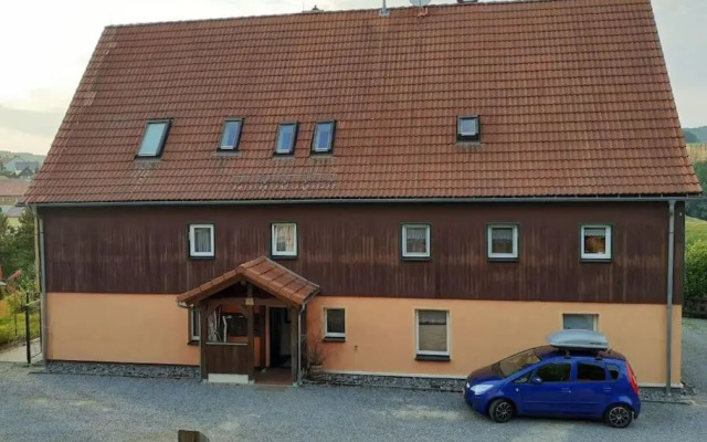 Schone Und Ruhige Ferienwohnung in Ottendorf