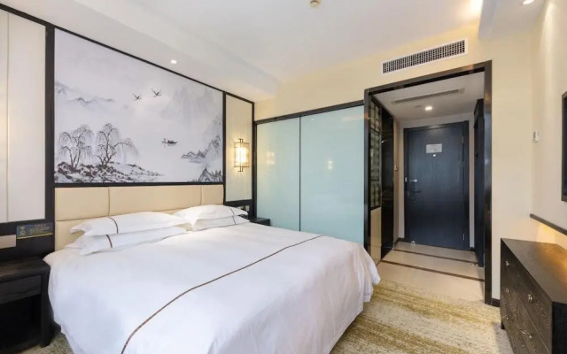 Yiwu Luckbear Hotel