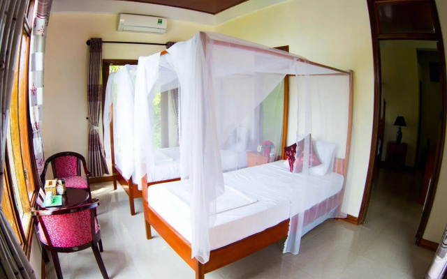 Phong Nha Lake House