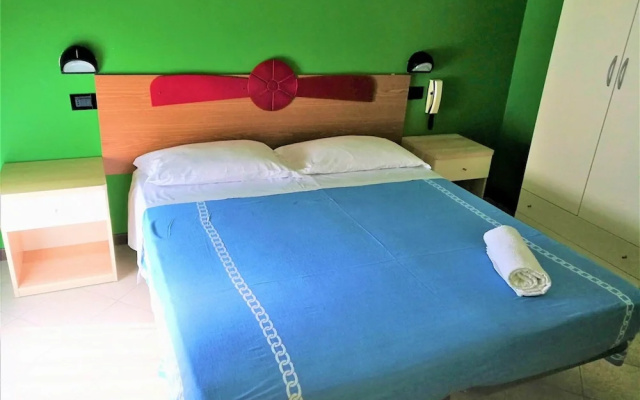 Sunflower Surf Youth Hotel