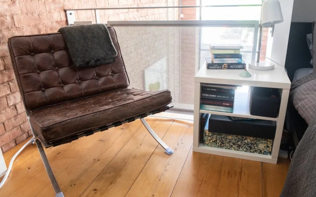 Stylish 2 Bed Duplex Flat in Castlefield