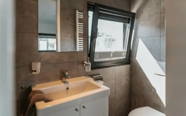 Havel River Houseboat