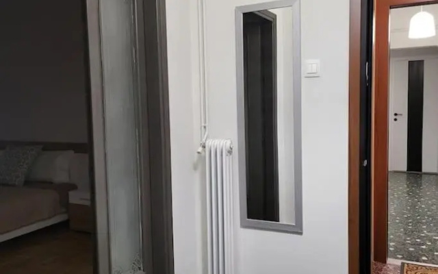 Great Apartment In Veria