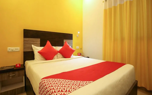 OYO 10152 Rail View Residency