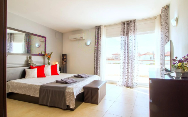 LEON Immo Luxusvilla Coral - 10190