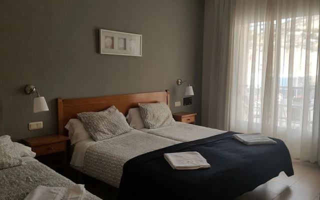 Hotel Avenida Del Sotillo