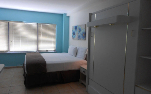 Ocean Front Casablanca Studios with FULL KITCHENS & Beach access By BL Rentals