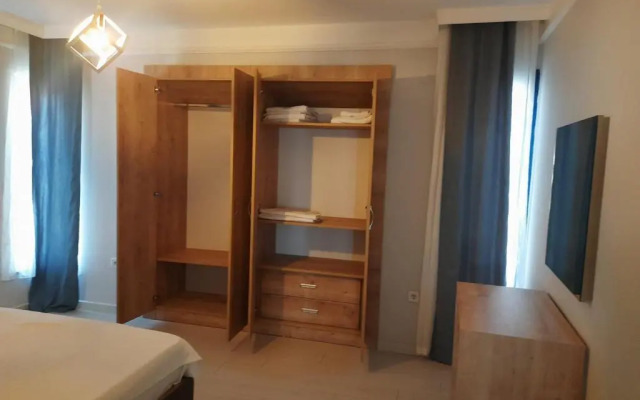 Mesmerizing Flat With Shared Pool in Cesme