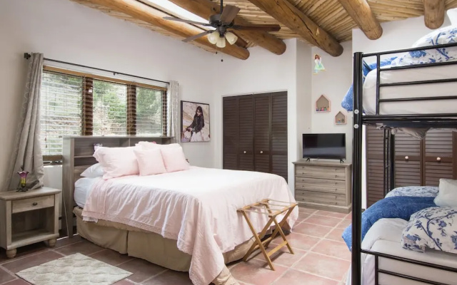 28 Santa Fe - 8 Br Home