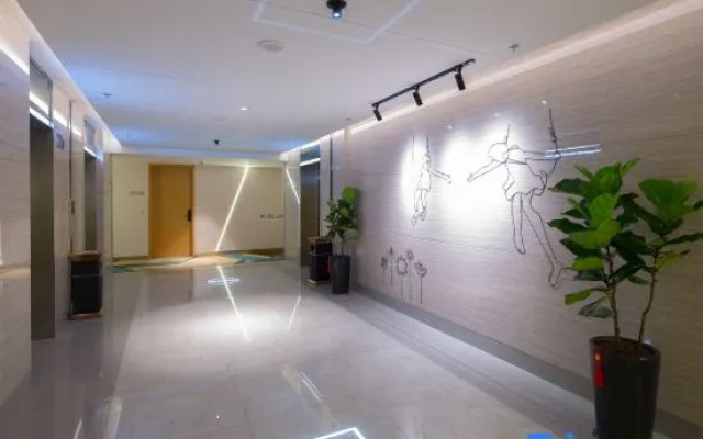 MiniMax Hotel Shishi