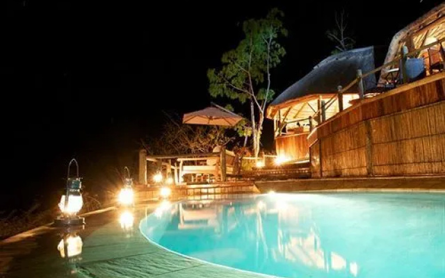 Serena Mivumo River Lodge