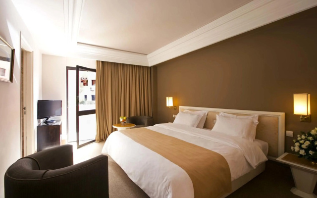 Hotel Nassim