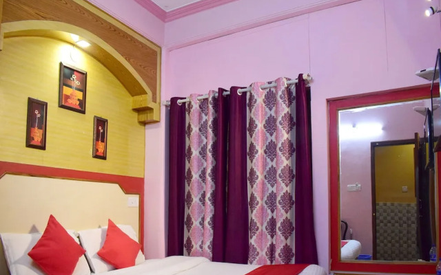 OYO 10694 Hotel Royal Inn