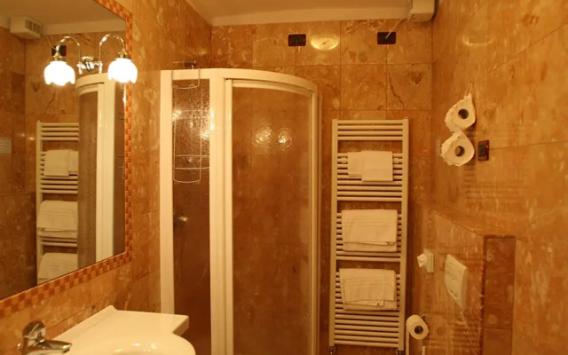 Hotel Diana