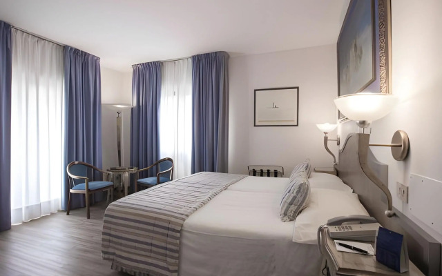 Amadeus Hotel
