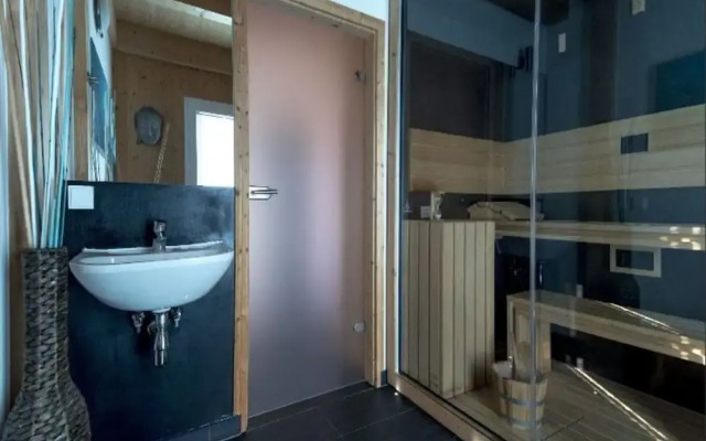 Amazing Chalet With Sauna
