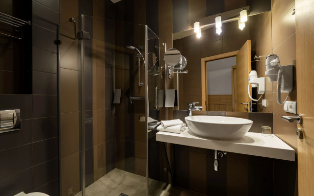 Отель Wellton Centrum Hotel & Spa