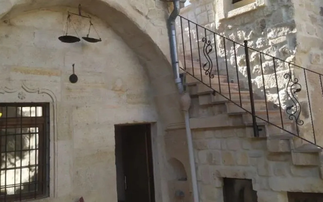 Asir Cave Hotel