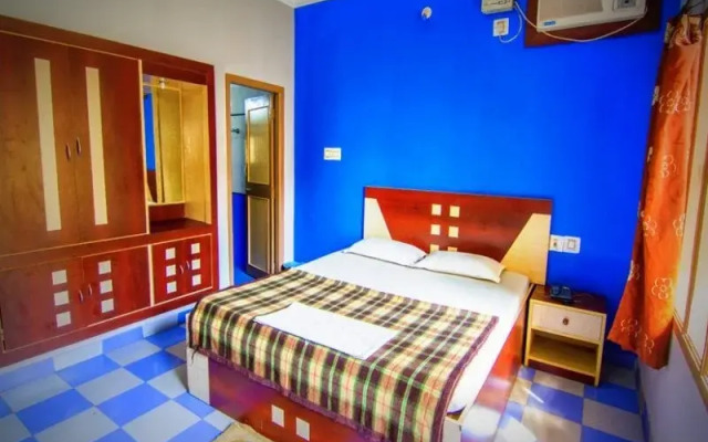 Hotel Golden Dust Puri