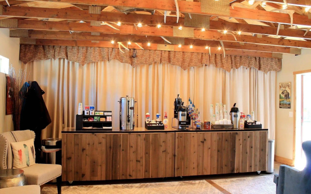 Moose Creek Inn