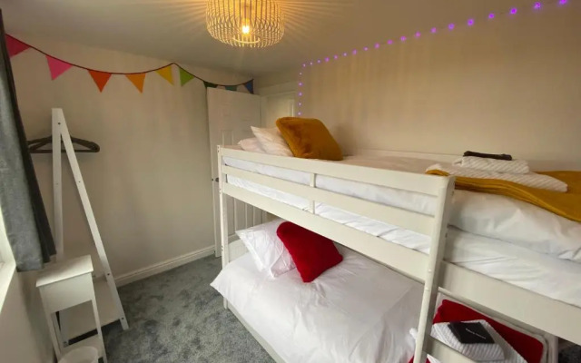 Willows Worthing 4 bed With ev Charger & sea Views