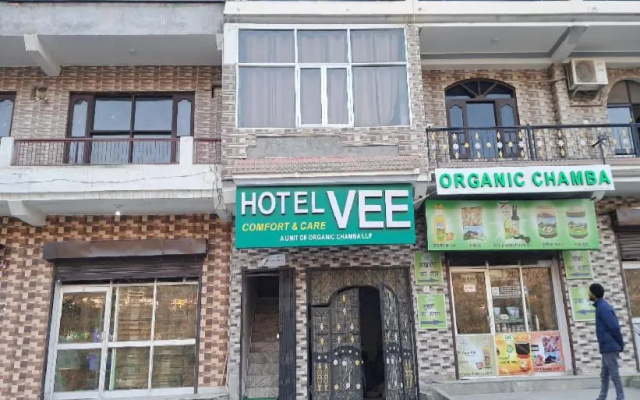 Oyo 29237 Hotel Rajveer