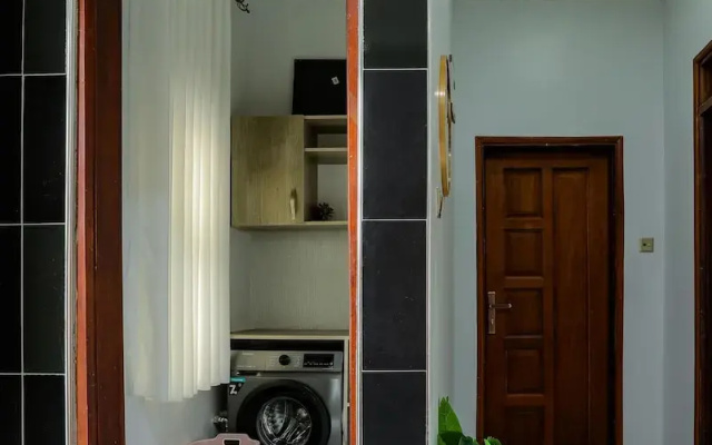 Tanzi Homes Nyonyozi