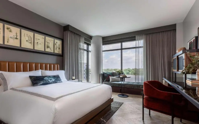 Thompson Savannah, by Hyatt