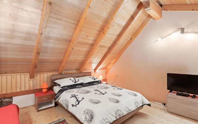Pleasant Holiday Home in Polača with Swimming Pool