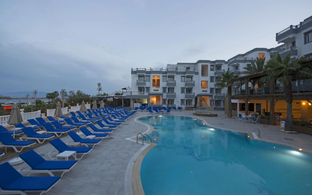 Smart Holiday Hotel & Suites -All Inclusive