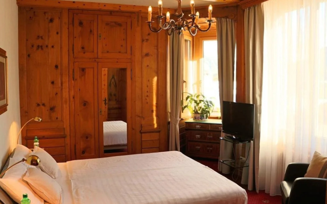 Hotel Eden Garni