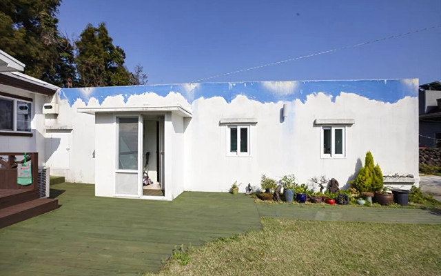 Seogwipo Teomooni House Pension