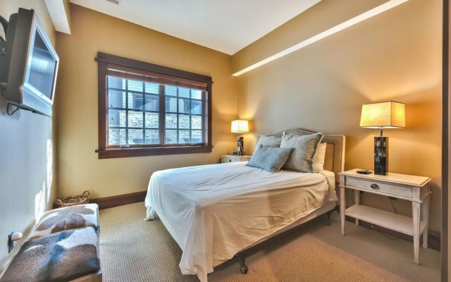 Deer Valley Arrowleaf 302